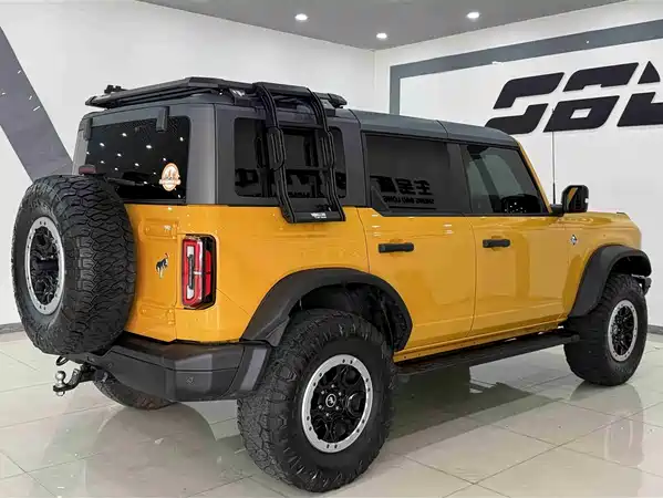 Ford Bronco 2024
