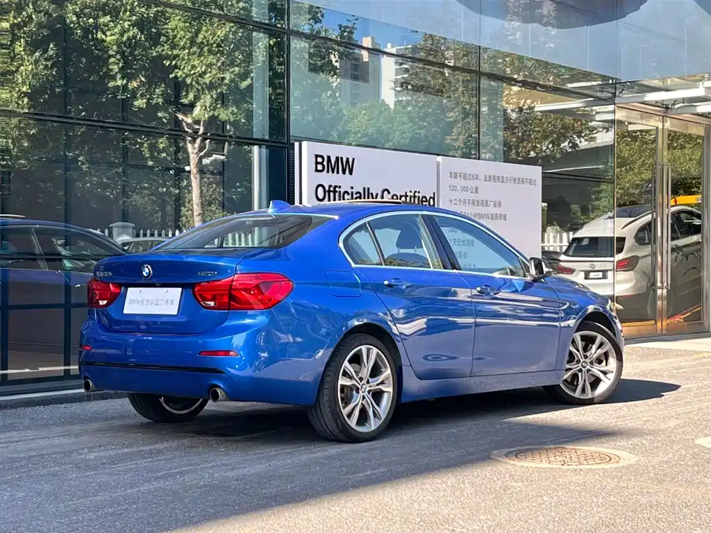 BMW 1 Series 2019 — фото 2