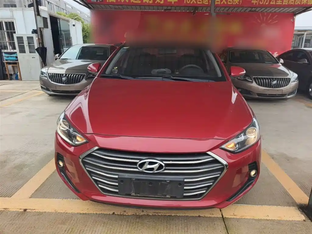 Hyundai Elantra 2018 — фото 3