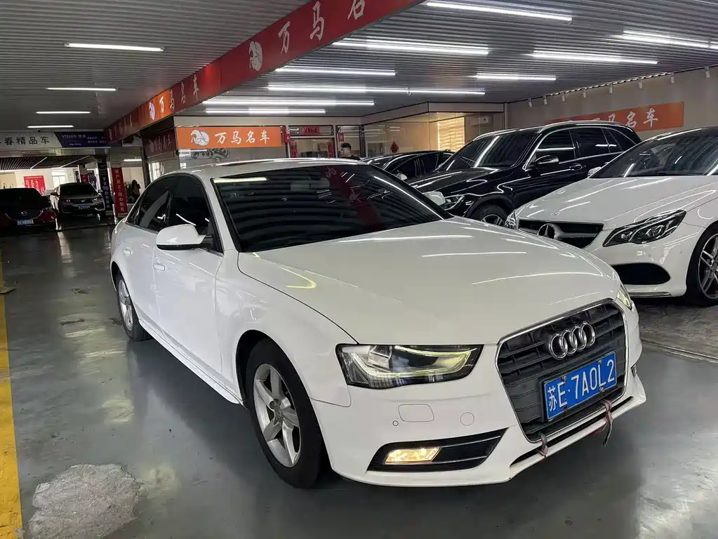 Audi A4L 2015