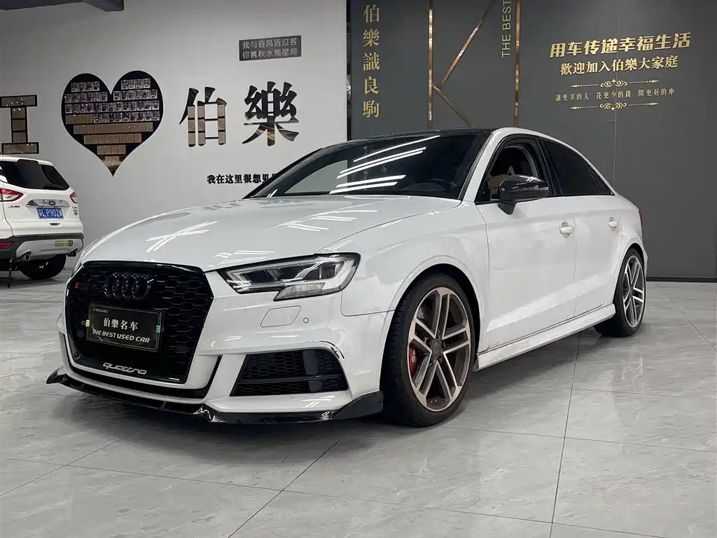 Audi A3 2018 — фото 1