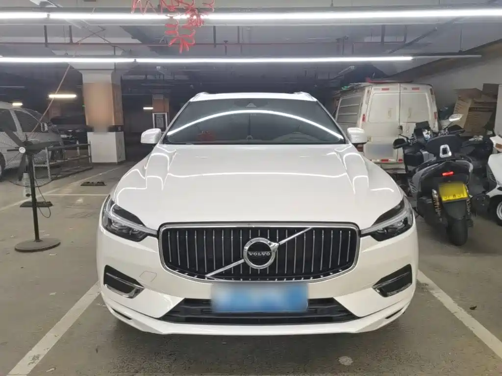Volvo XC60 2021 — фото 3