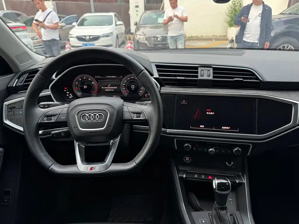 Audi Q3 Sportback 2023 — фото 8