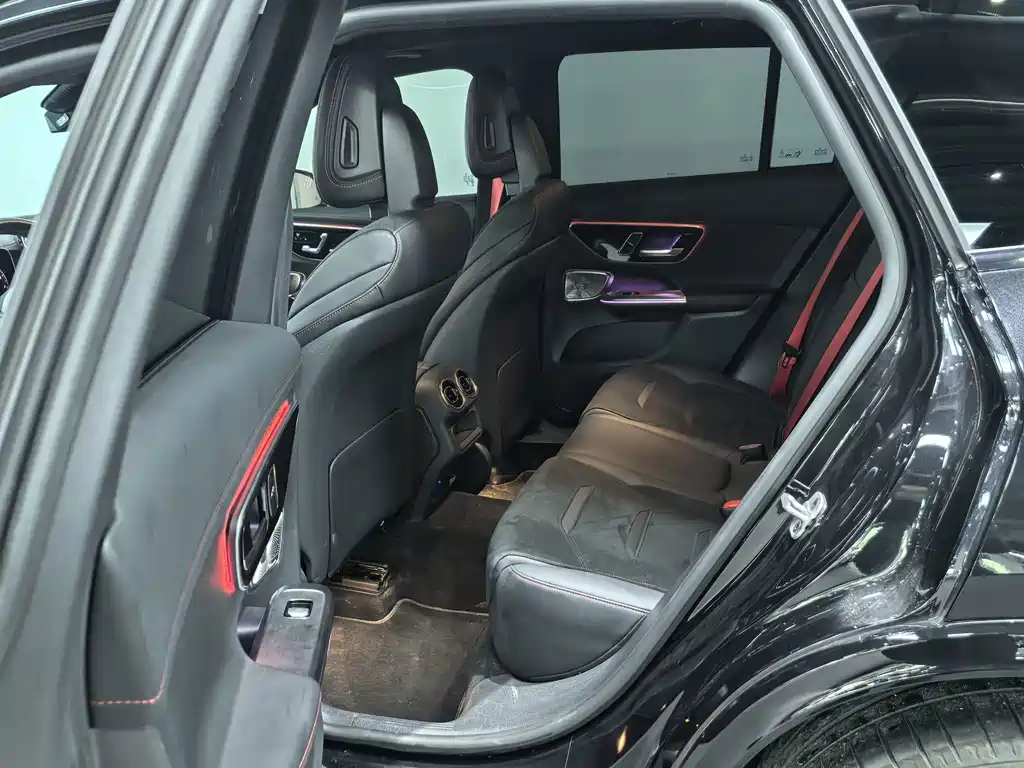 Mercedes-Benz GLC AMG 2024 — фото 4