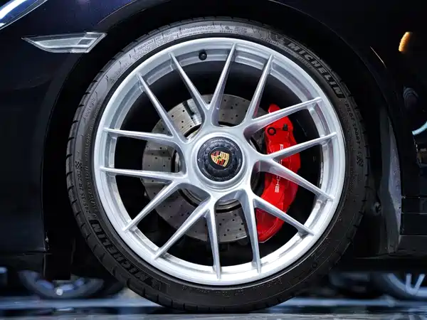 Porsche 911 2019