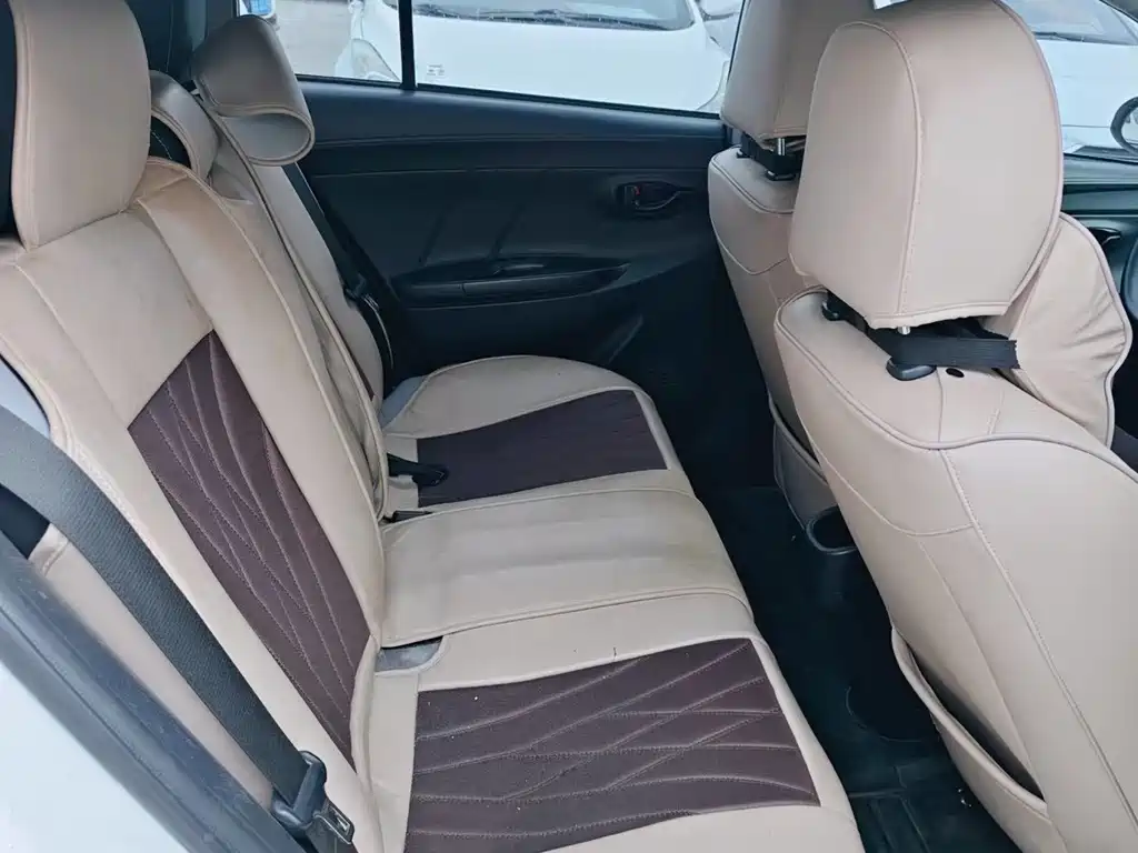 Toyota Yaris L 2020