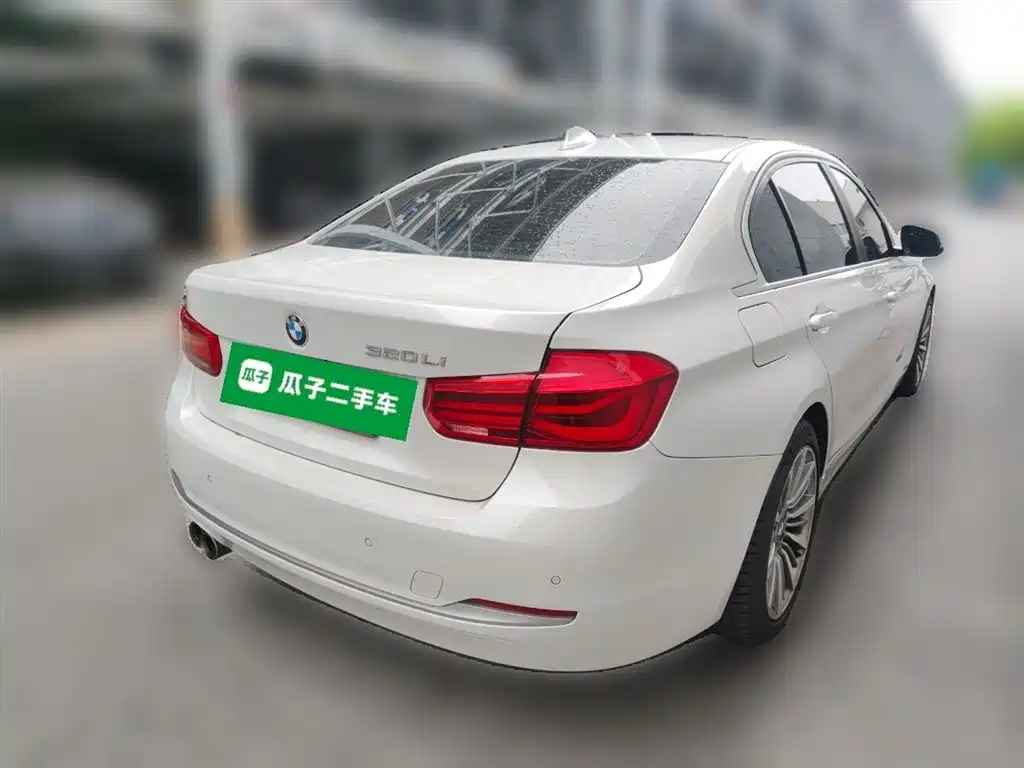 BMW 3 Series 2019 — фото 12