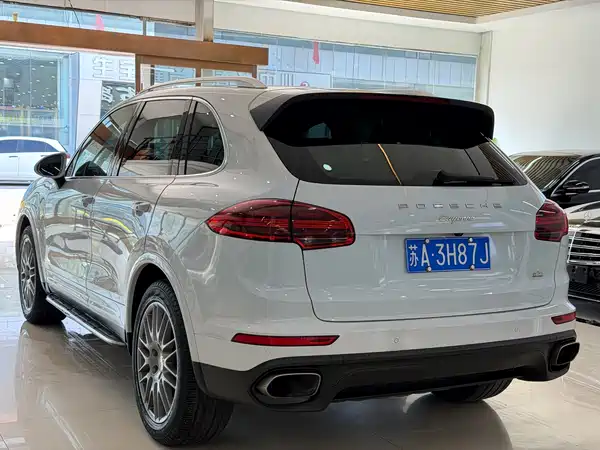 Porsche Cayenne 2016