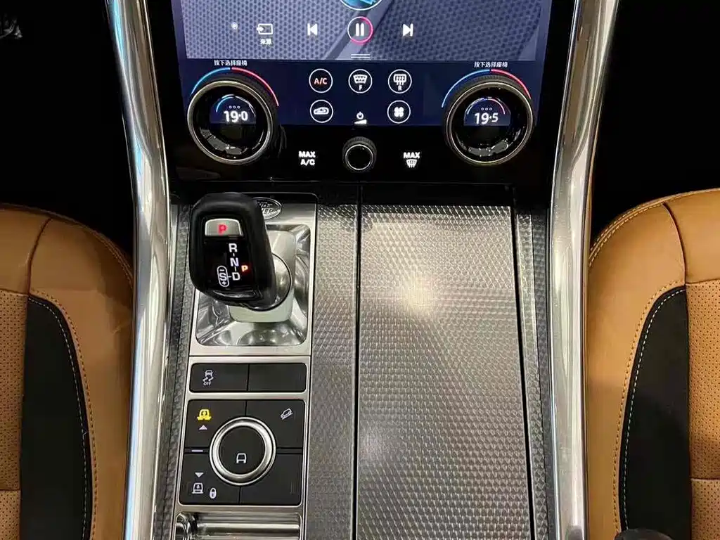 Land Rover Range Rover Sport 2018 — фото 14