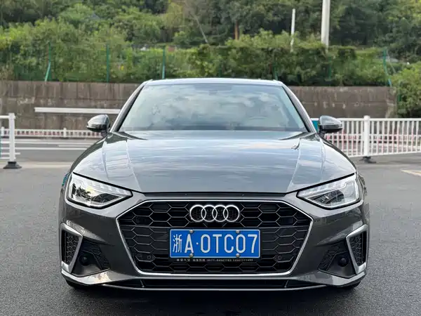Audi A4L 2021