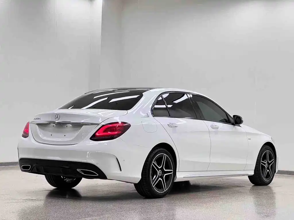 Mercedes-Benz C-Class 2022 — фото 30