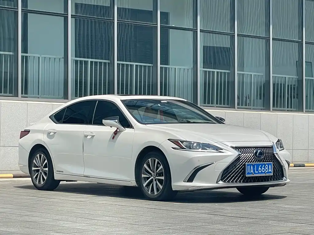 Lexus ES 2020 — фото 3