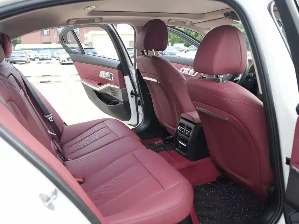 BMW i3 2024