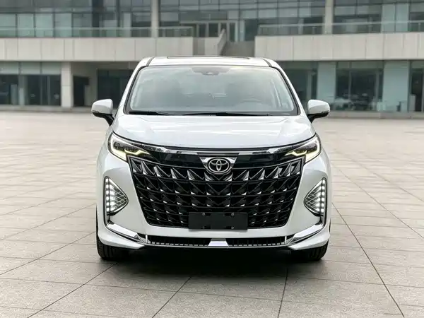 Toyota Granvia 2024