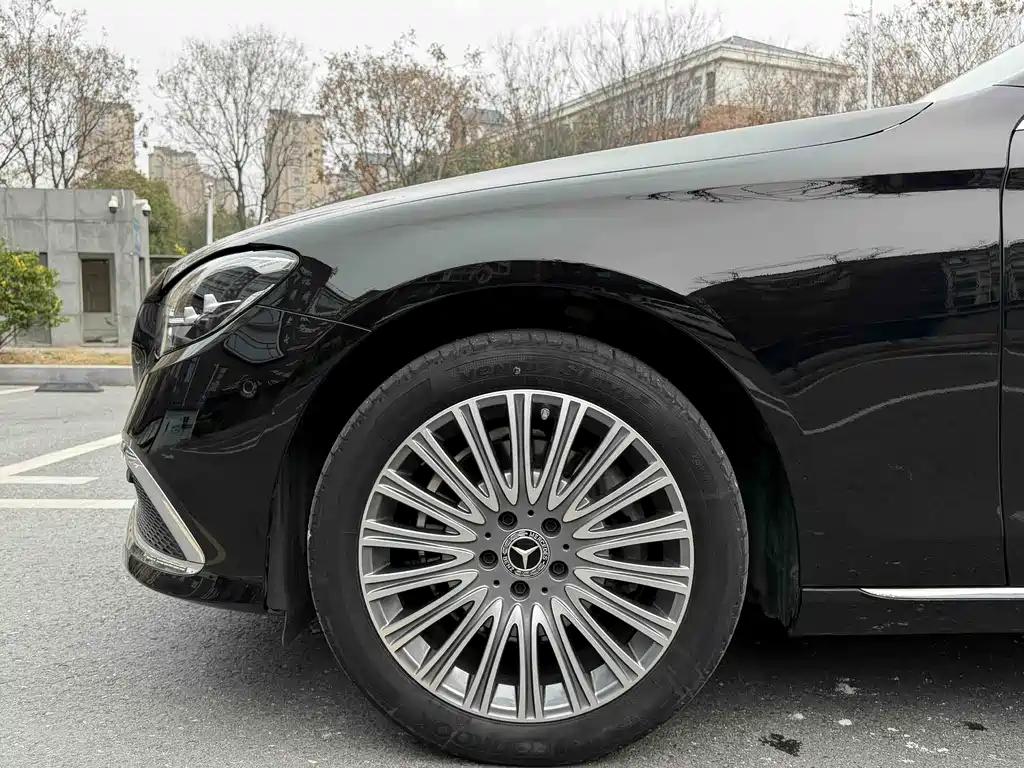 Mercedes-Benz E-Class 2022 — фото 8