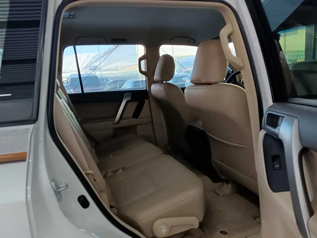 Toyota Prado 2015 — фото 15