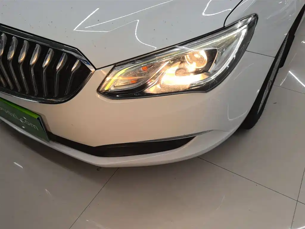 Buick Excelle 2017 — фото 24