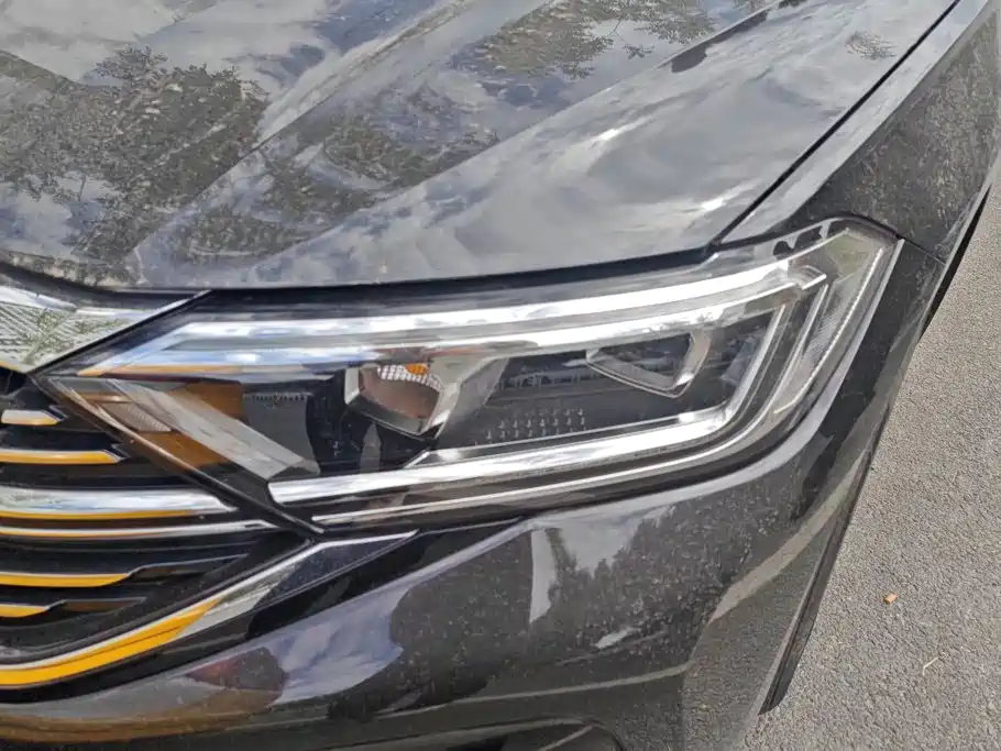 Volkswagen Sagitar 2025