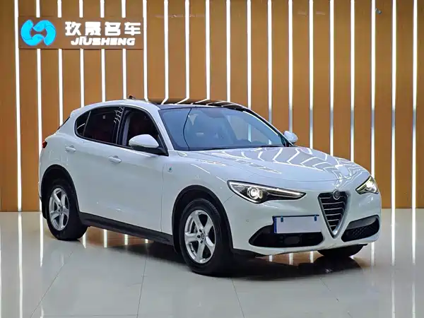 Alfa Romeo Stelvio 2019
