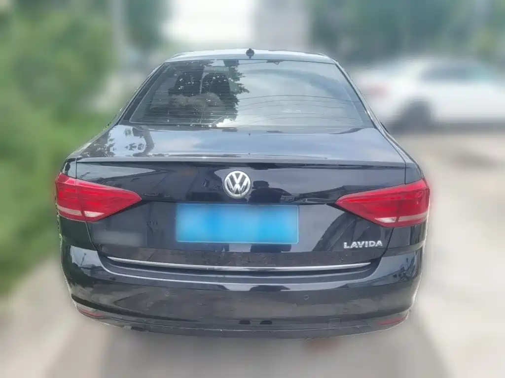 Volkswagen Lavida 2016 — фото 10