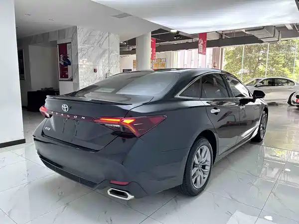 Toyota Avalon 2022