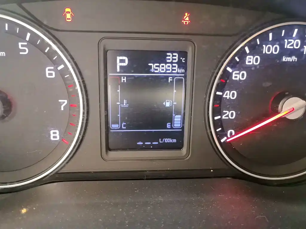 Kia KX3 Proud Running 2016