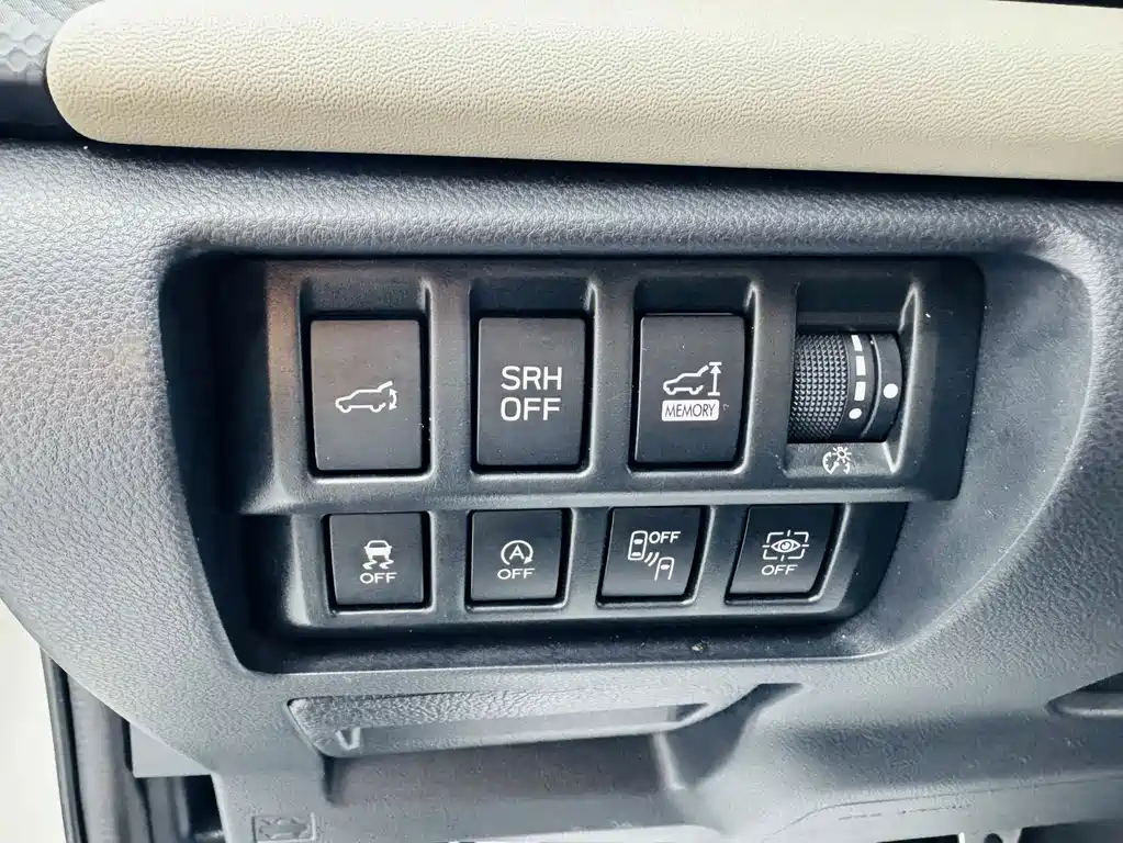 Subaru Forester 2022 — фото 8