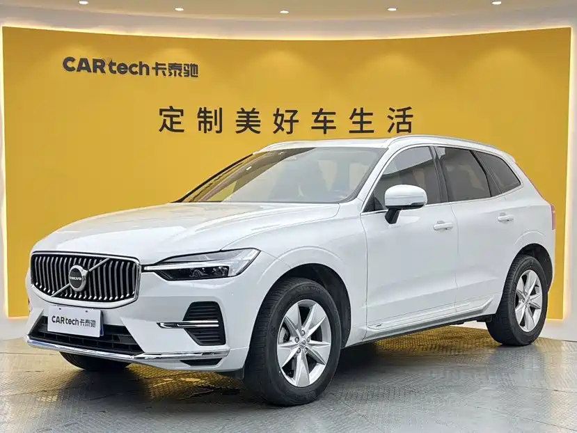 Volvo XC60 2022 — фото 13