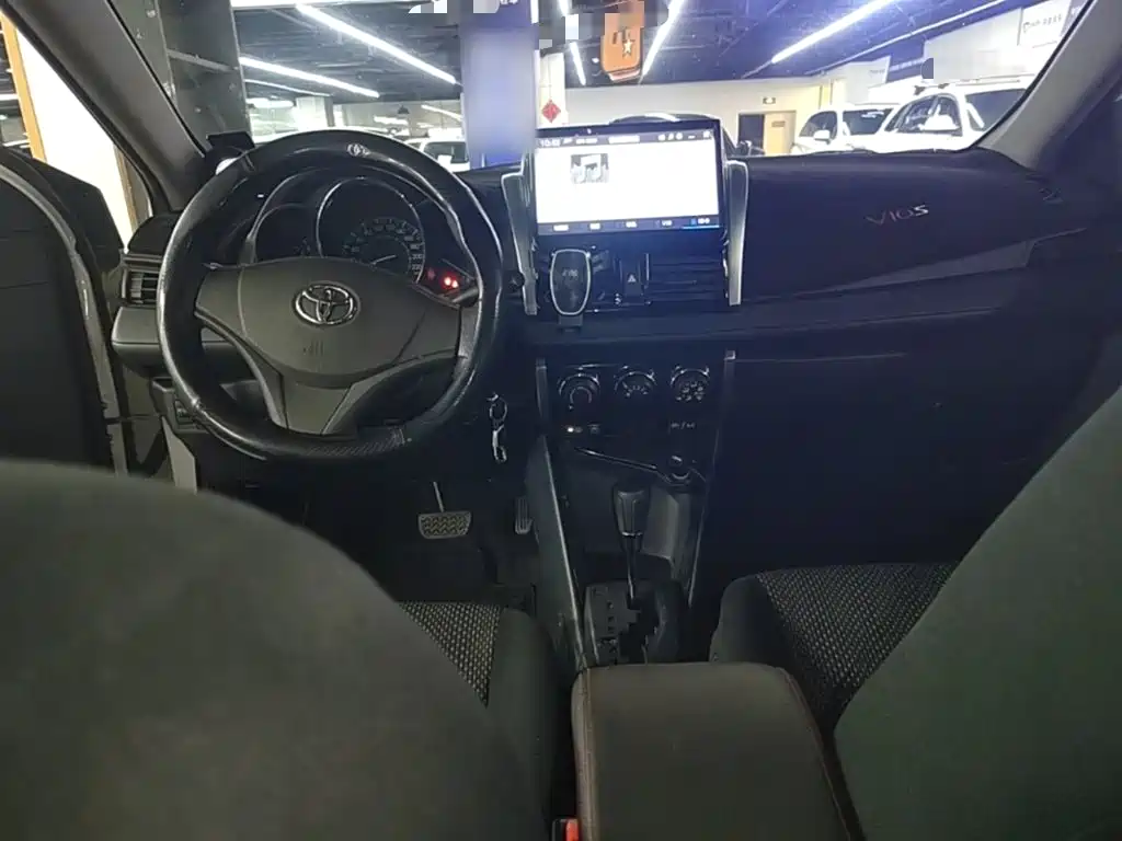 Toyota Vios 2016 — фото 10