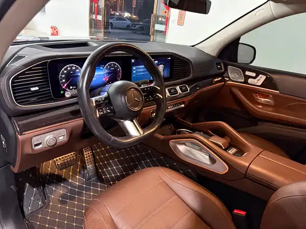 Mercedes-Benz GLS 2024