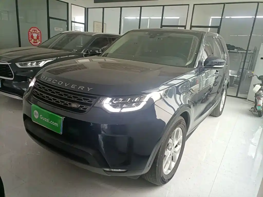 Land Rover Discovery 2017 — фото 1