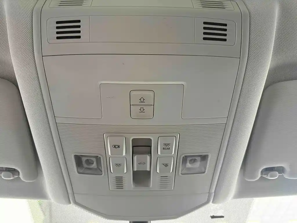 Volkswagen T-Roc 2022 — фото 16