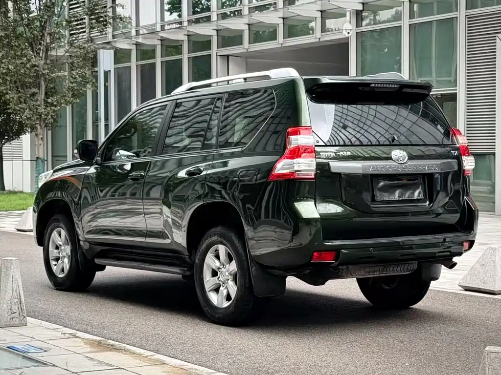 Toyota Prado 2016 — фото 9