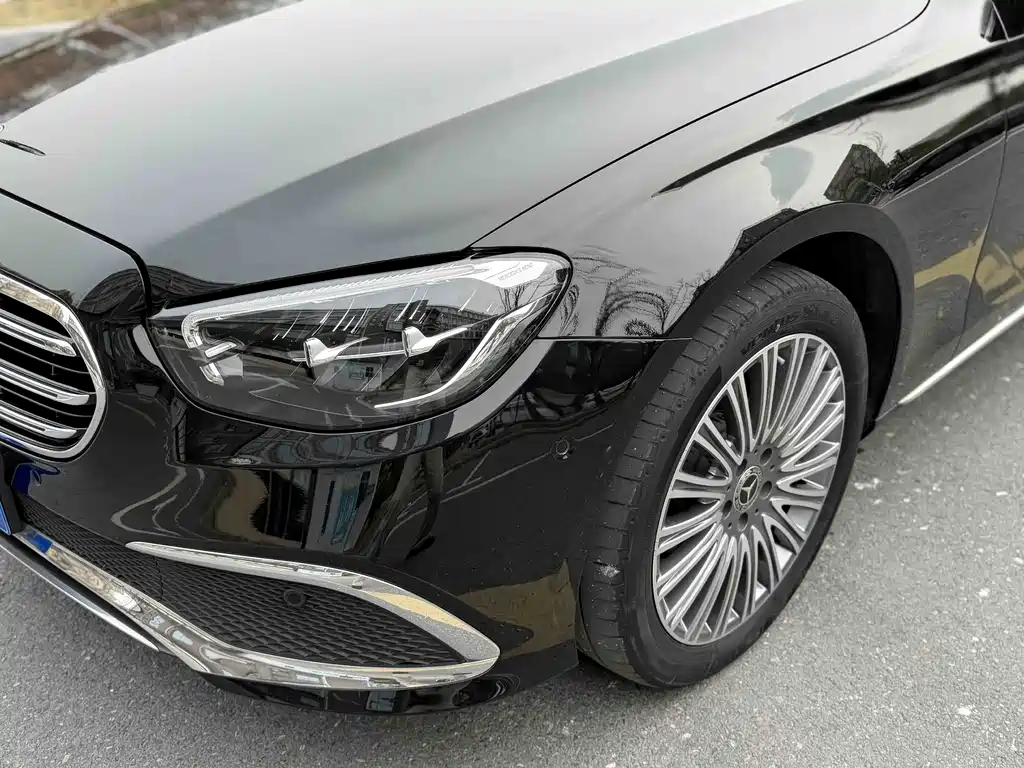 Mercedes-Benz E-Class 2022 — фото 15