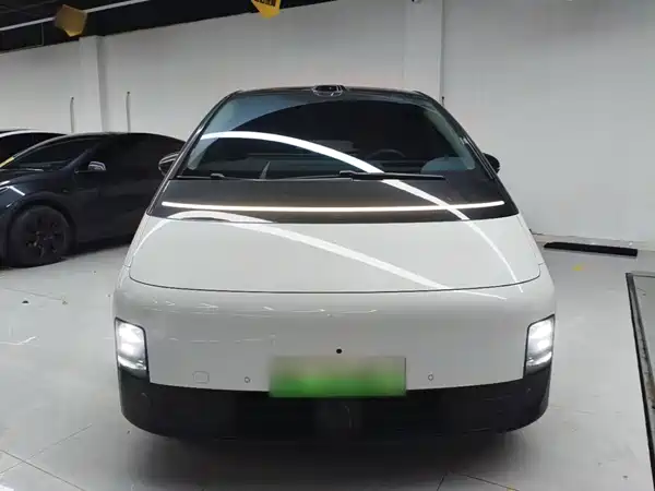 Li Auto MEGA 2025