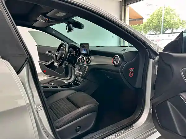 Mercedes-Benz CLA 2018