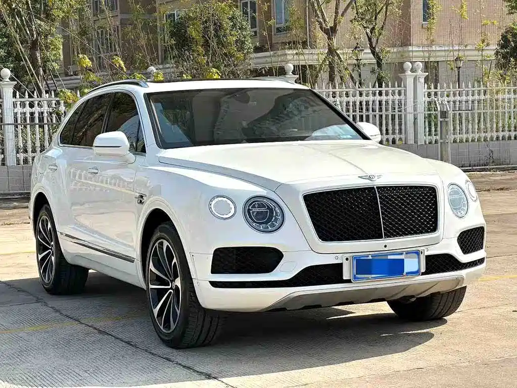 Bentley Bentayga 2020 — фото 3