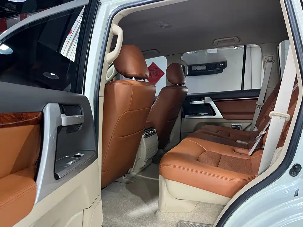 Toyota Land Cruiser 2015 — фото 6