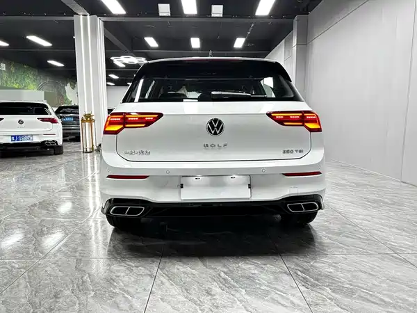 Volkswagen Golf 2023