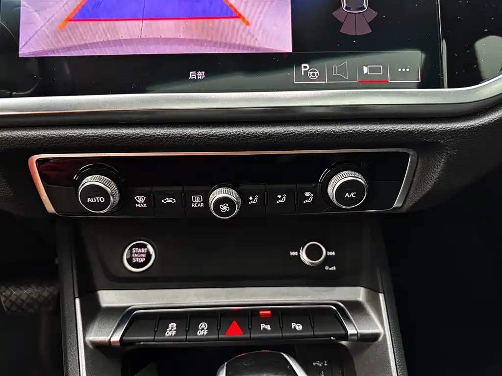 Audi Q3 2022 — фото 15