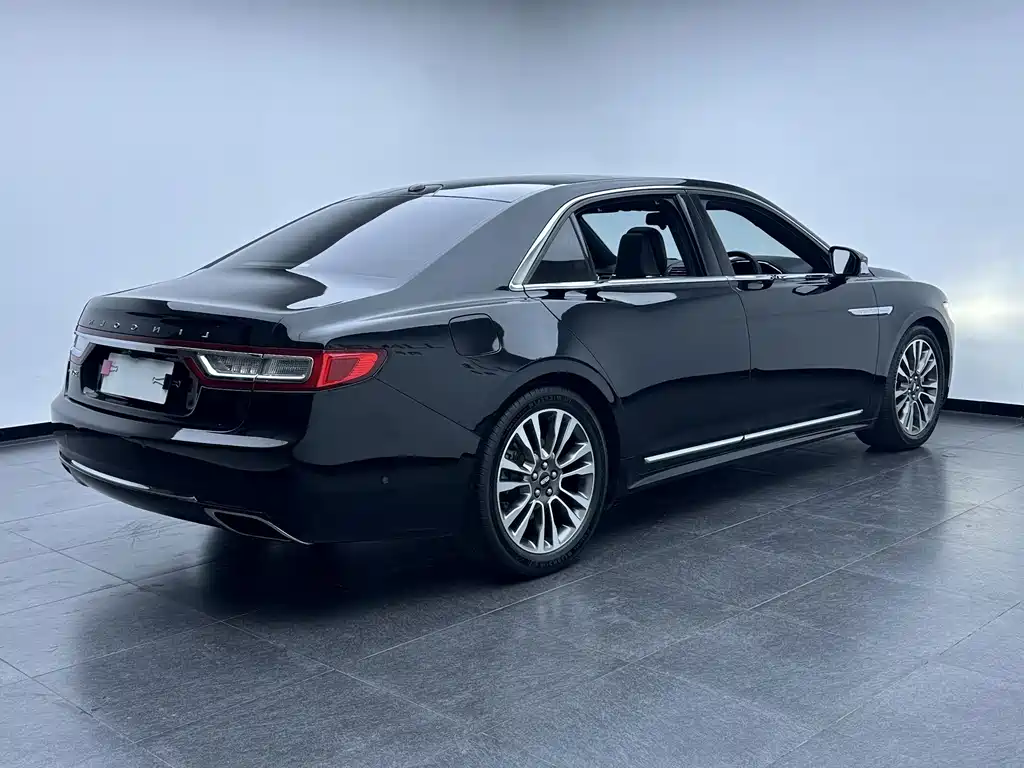 Lincoln Continental 2018 — фото 4