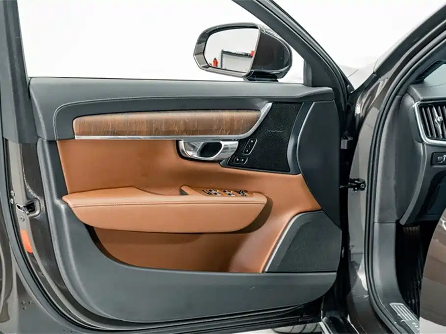 Volvo S90 2021 — фото 15