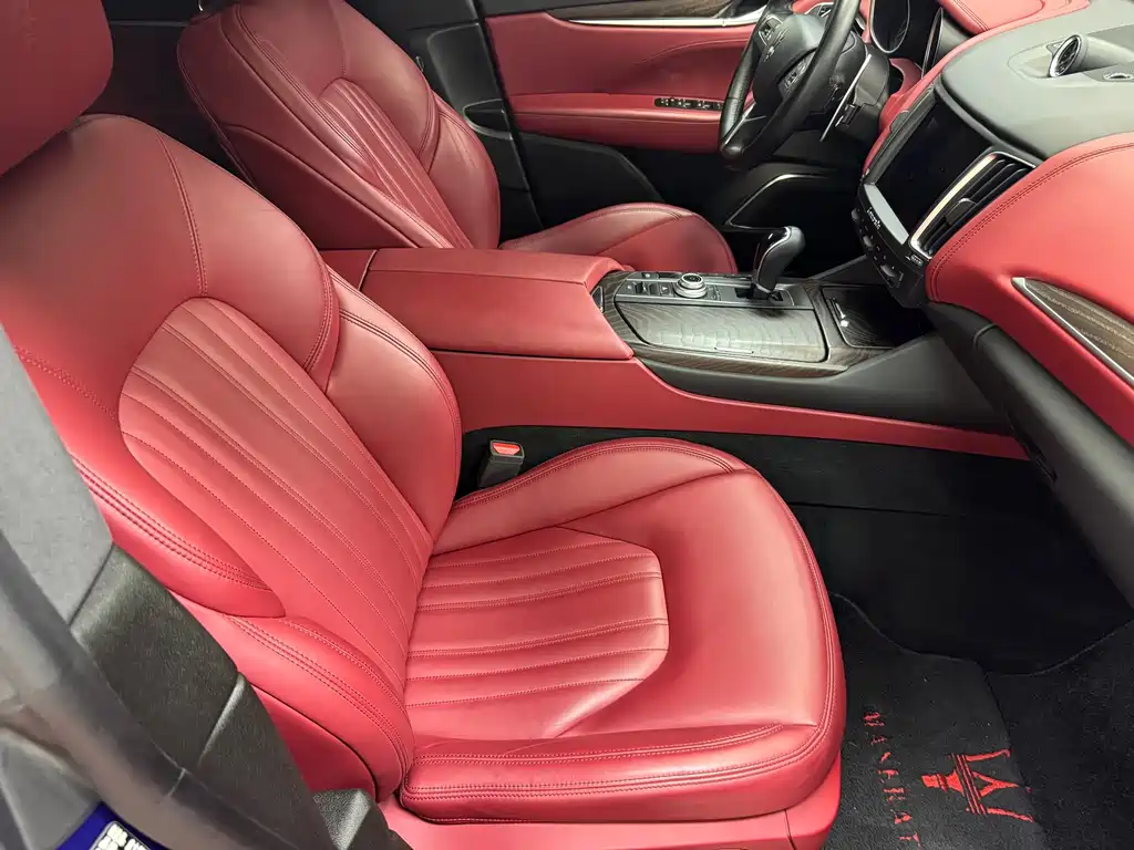 Maserati Levante 2018 — фото 33