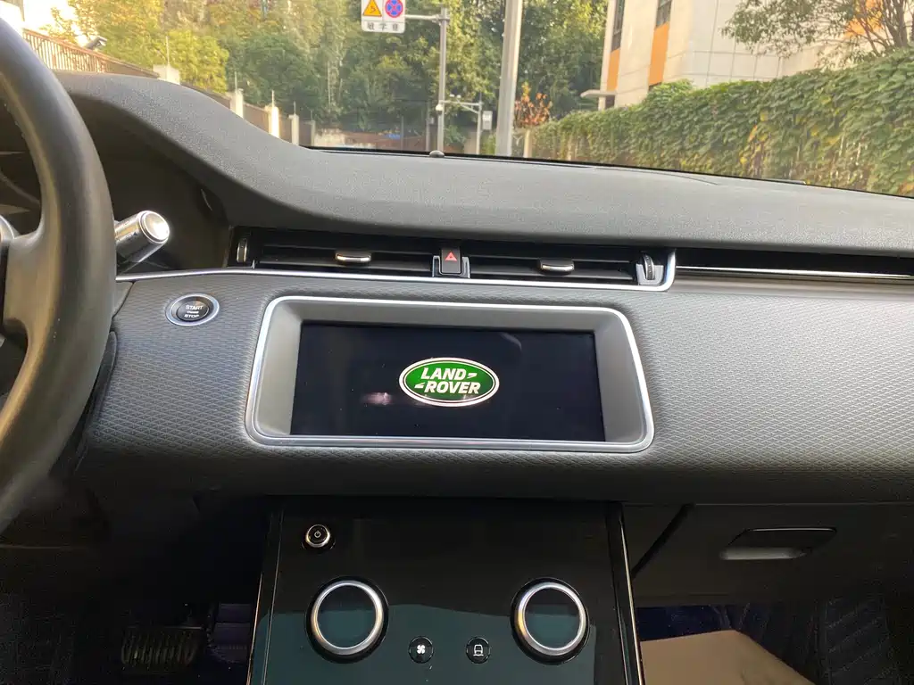 Land Rover Evoque 2020 — фото 20