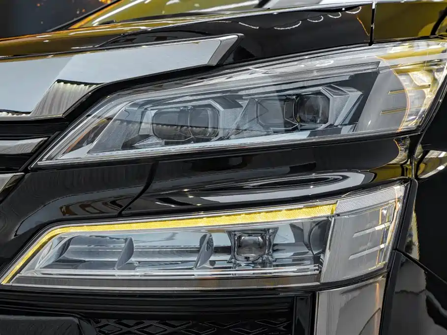 Toyota Alphard 2021