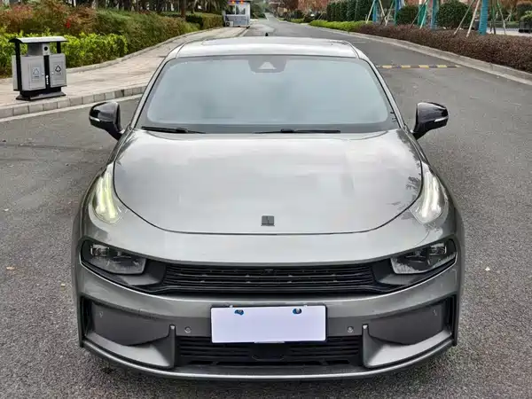 Lynk & Co 03 2022