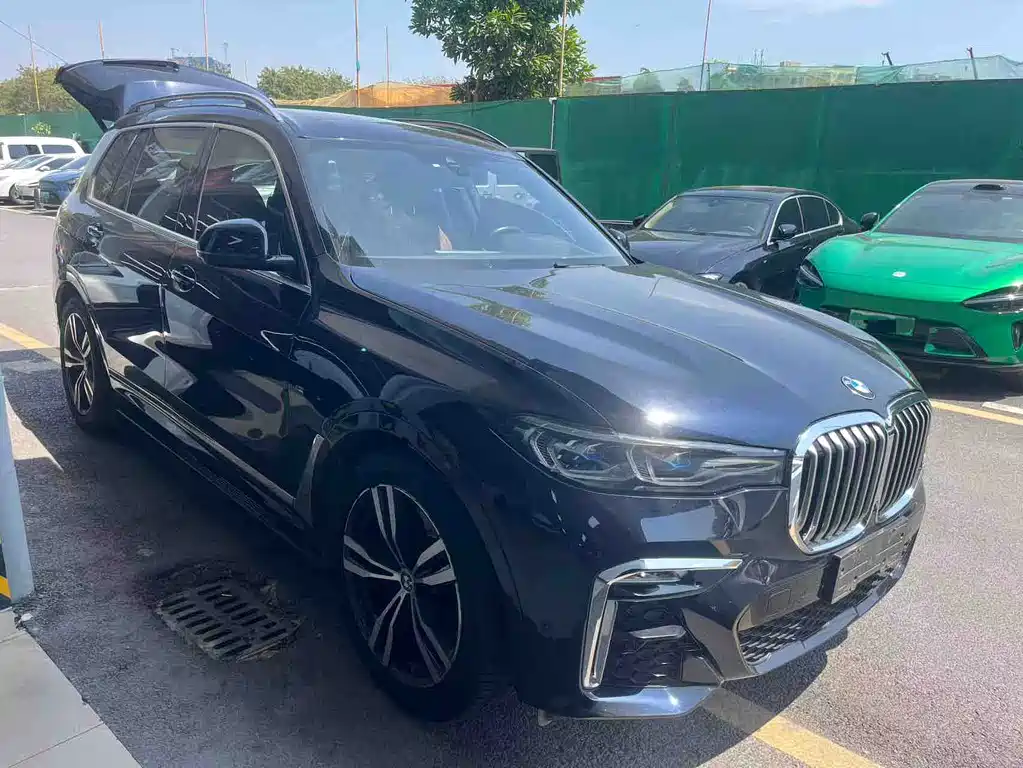 BMW X7 2021 — фото 3