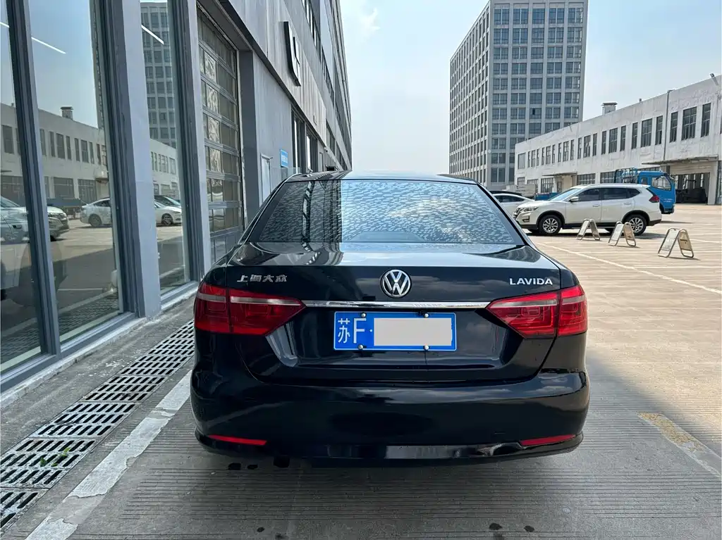 Volkswagen Lavida 2014