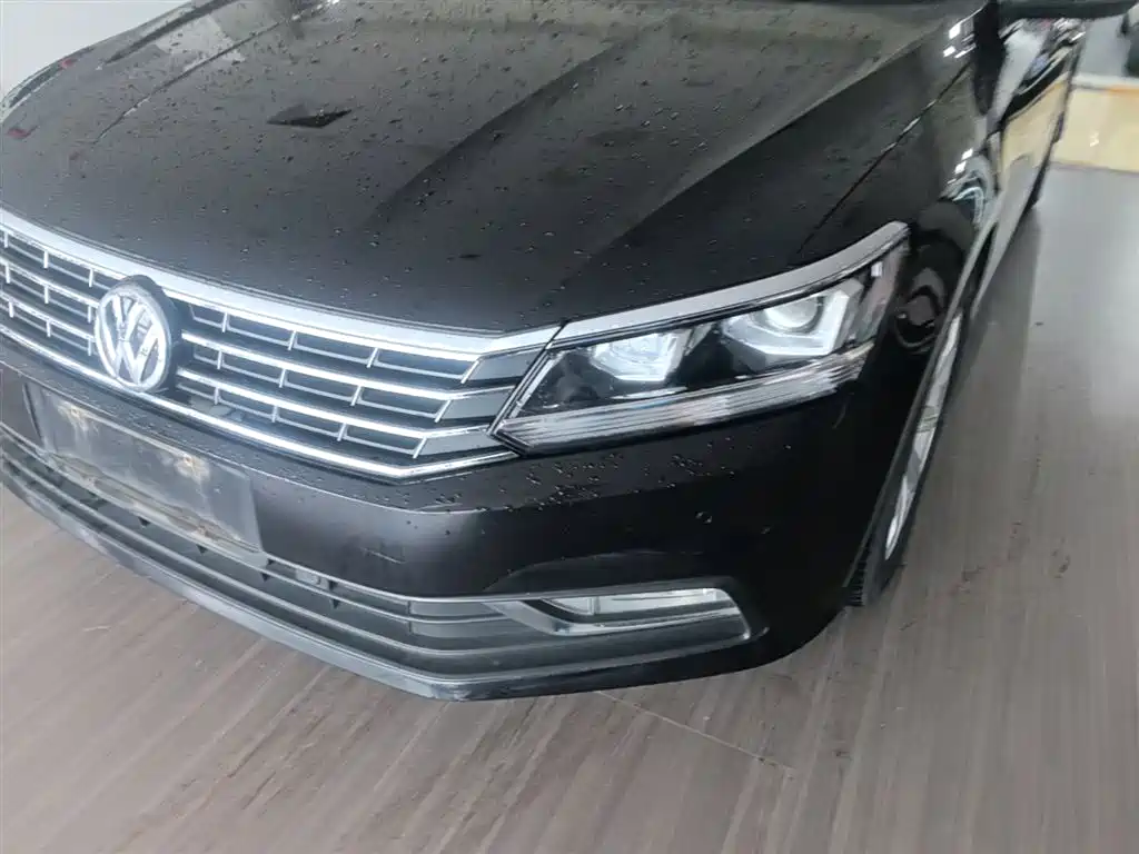 Volkswagen Passat 2018 — фото 24