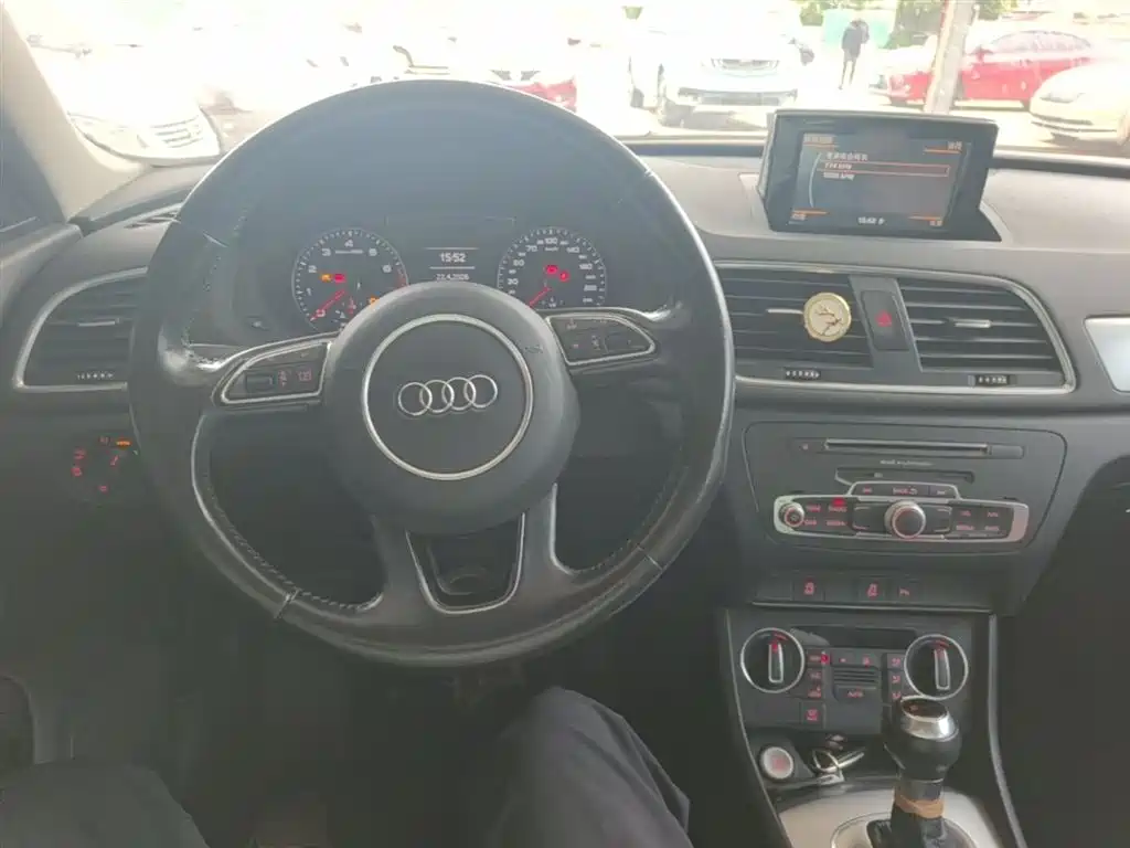 Audi Q3 2017 — фото 10